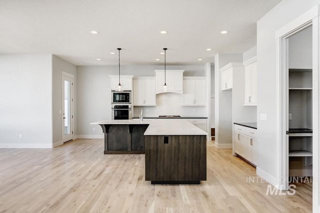 13623 N Ruffed Grouse Ct, Boise, ID 83714