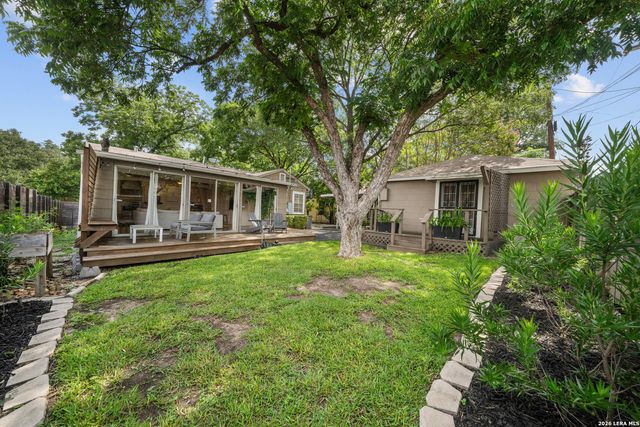 330 W AGARITA AVE, San Antonio, TX 78212