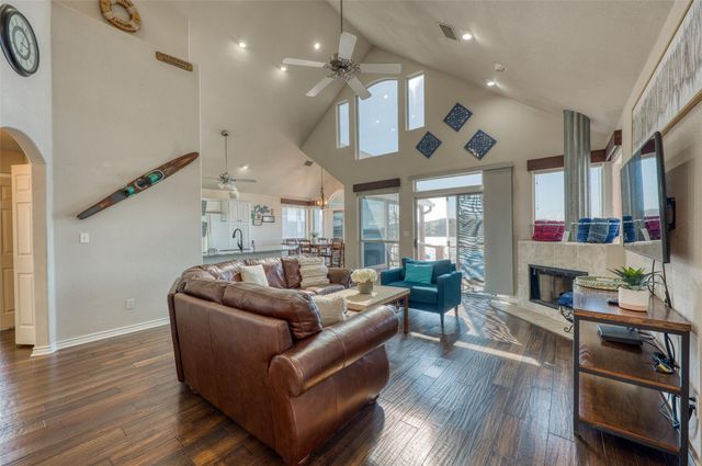 800 Scenic LOOP, Kingsland, TX 78639