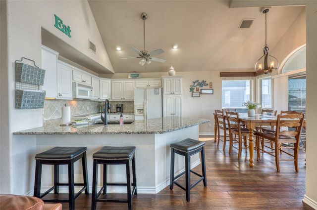 800 Scenic LOOP, Kingsland, TX 78639