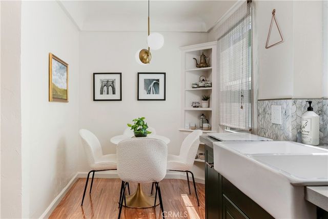 4252 S Norton, Los Angeles, CA 90008