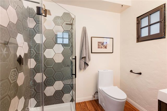 4252 S Norton, Los Angeles, CA 90008