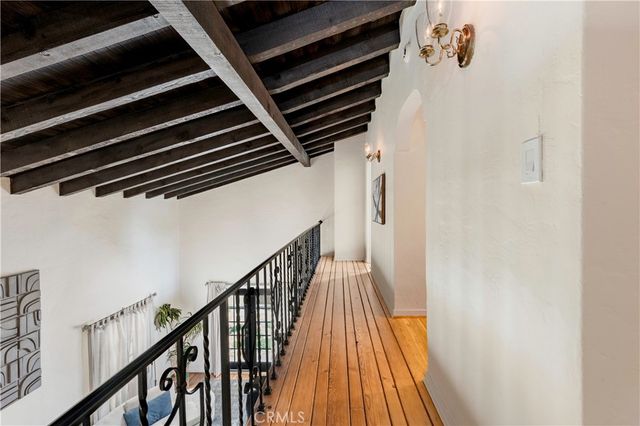 4252 S Norton, Los Angeles, CA 90008