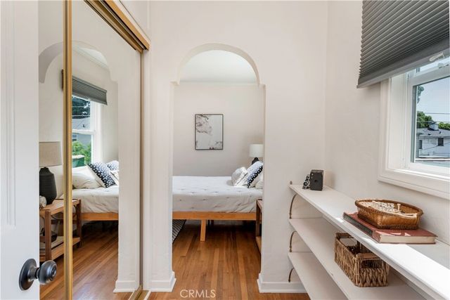 4252 S Norton, Los Angeles, CA 90008