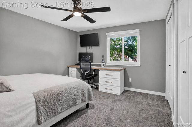 1037 Miami Avenue, Waterford Charter Township, MI 48327