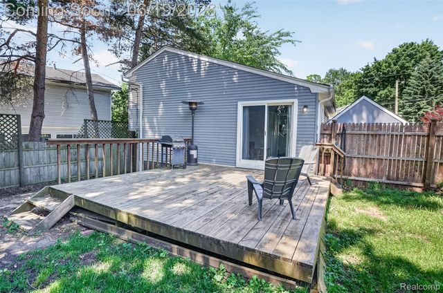 1037 Miami Avenue, Waterford Charter Township, MI 48327