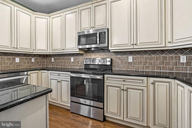 52 ARBOR CIR, Colmar, PA 18915