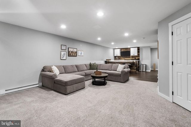 52 ARBOR CIR, Colmar, PA 18915