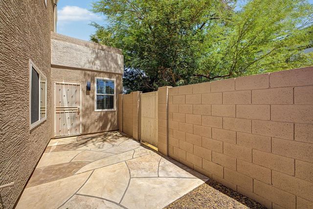 3221 N 37th Street Unit 10, Phoenix, AZ 85018