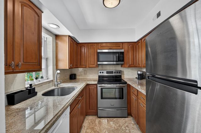 2708 NE 14th Street Causeway 2, Pompano Beach, FL 33062