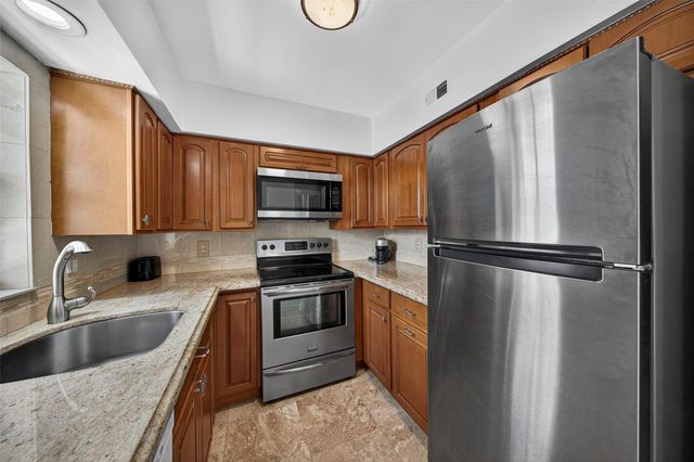 2708 NE 14th Street Causeway 2, Pompano Beach, FL 33062