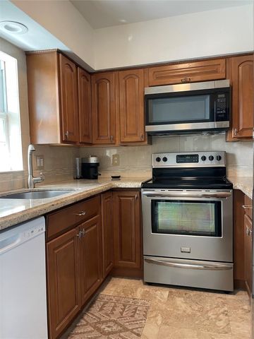 2708 NE 14th Street Causeway 2, Pompano Beach, FL 33062
