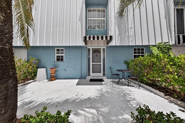 2708 NE 14th Street Causeway 2, Pompano Beach, FL 33062