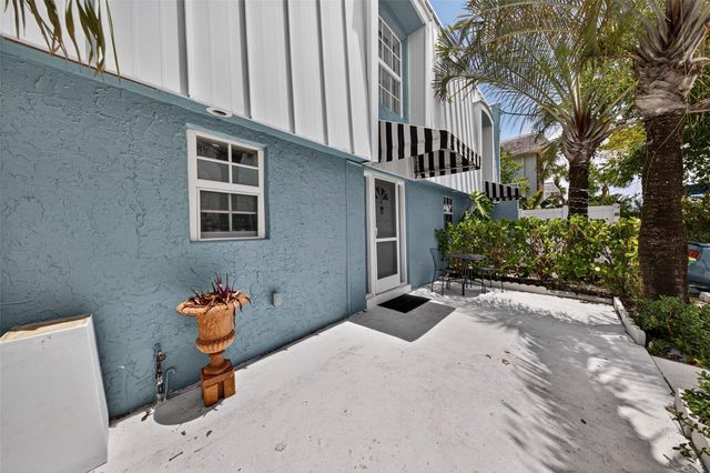 2708 NE 14th Street Causeway 2, Pompano Beach, FL 33062