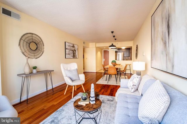 1150 K St NW Apt 1008, Washington, DC 20005