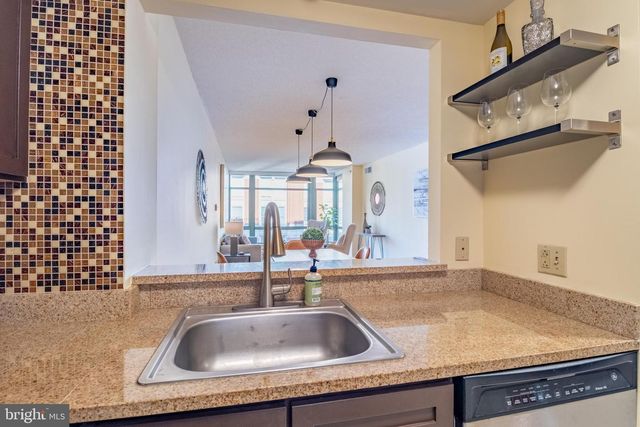 1150 K St NW Apt 1008, Washington, DC 20005