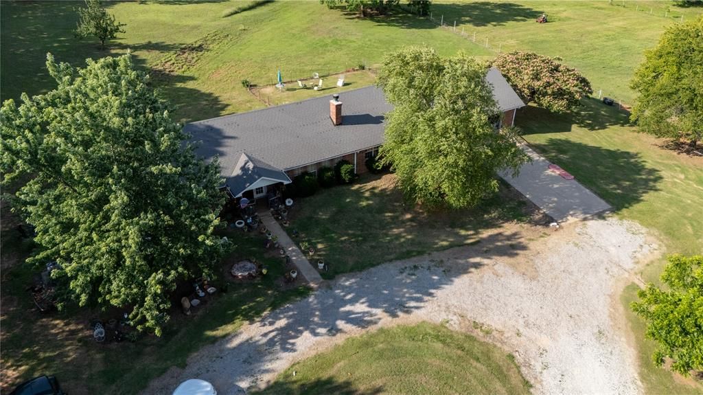 Image 1 of property listing at 38956 Highway 39, Asher, OK 74826
