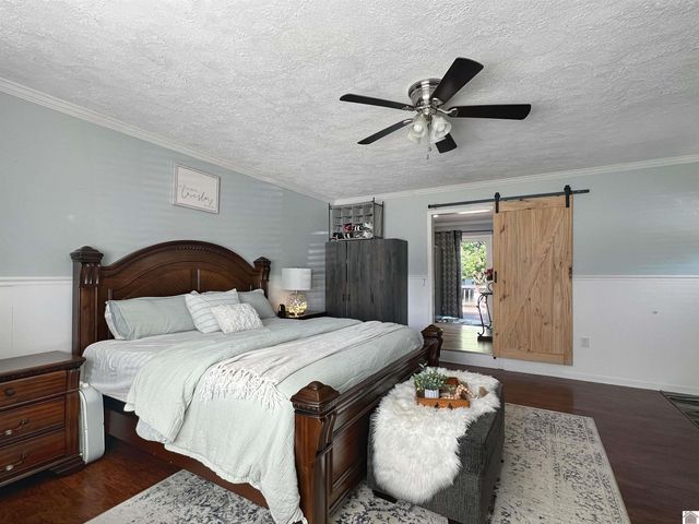 1904 Greenbriar Dr, Murray, KY 42071