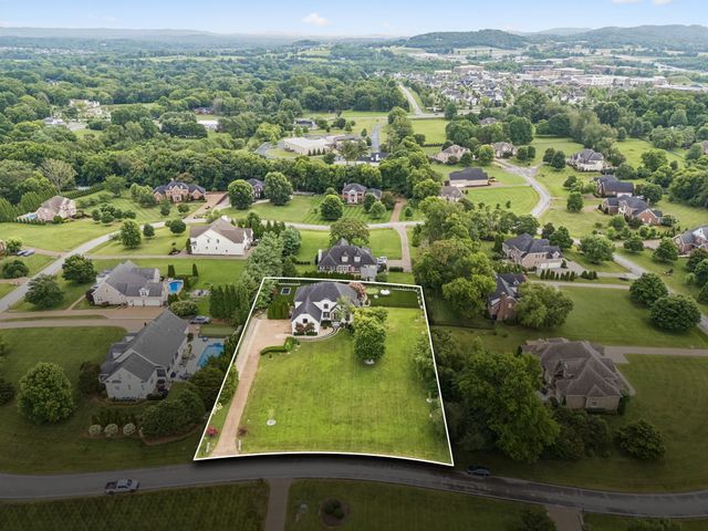 2112 Summer Hill Cir, Franklin, TN 37064