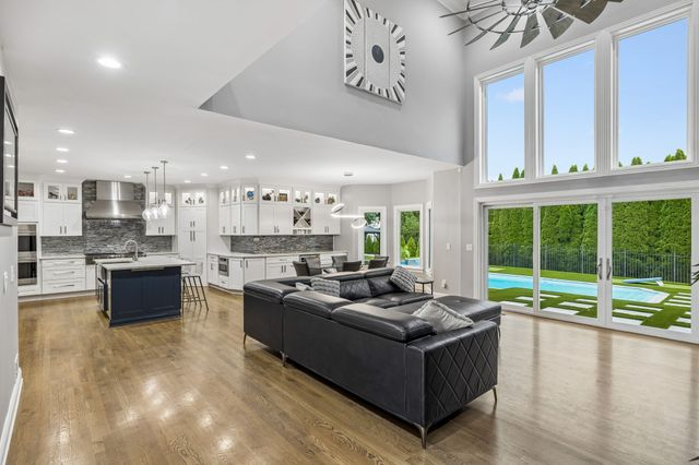 2112 Summer Hill Cir, Franklin, TN 37064