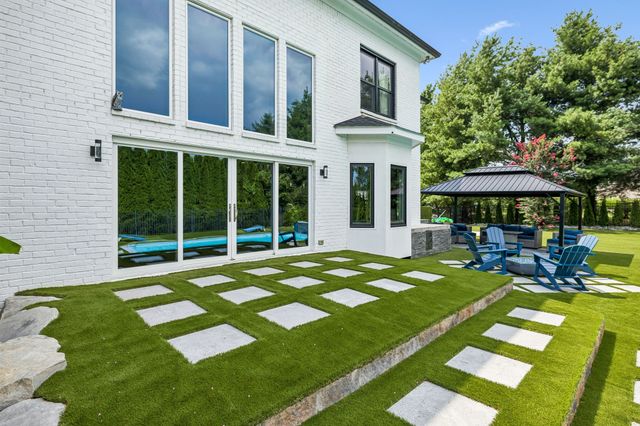 2112 Summer Hill Cir, Franklin, TN 37064