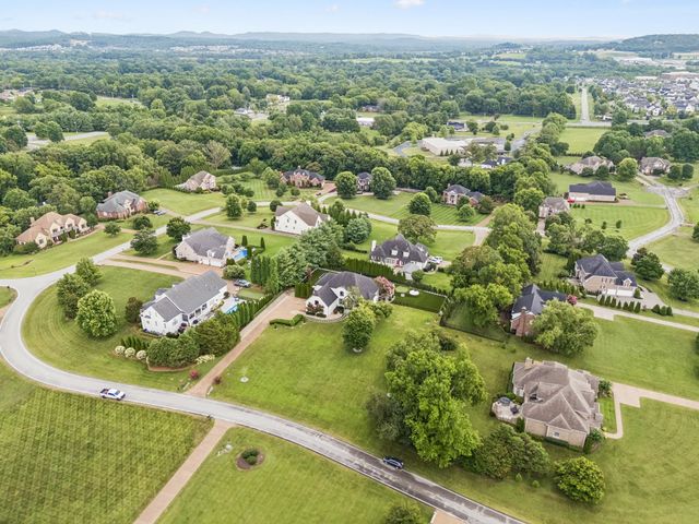2112 Summer Hill Cir, Franklin, TN 37064