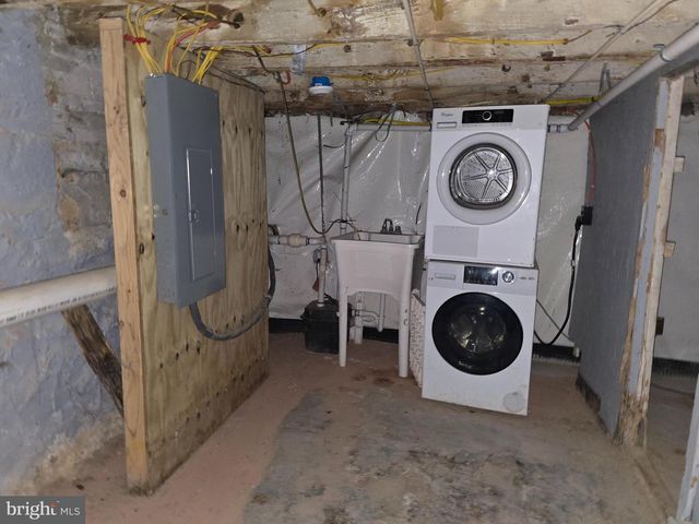 2203 W FAYETTE ST, Baltimore, MD 21223