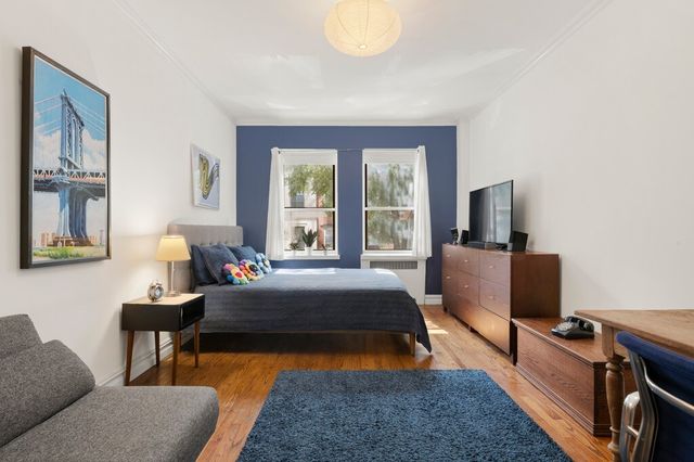 225 E 74TH Street 2DE, New York City, NY 10021