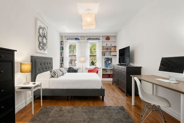 225 E 74TH Street 2DE, New York City, NY 10021