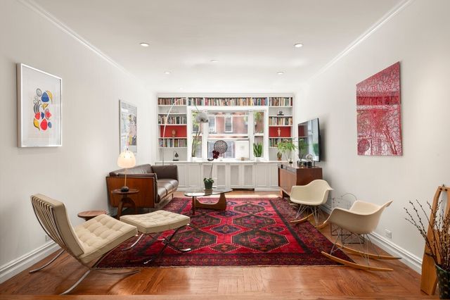 225 E 74TH Street 2DE, New York City, NY 10021