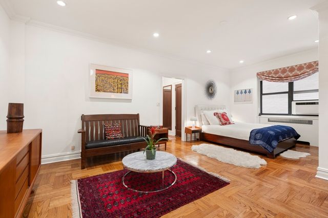 225 E 74TH Street 2DE, New York City, NY 10021