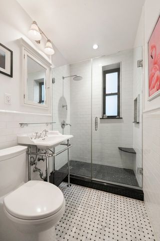 225 E 74TH Street 2DE, New York City, NY 10021
