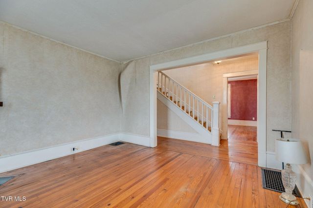 1125 Arlington Avenue, Bristol, VA 24201