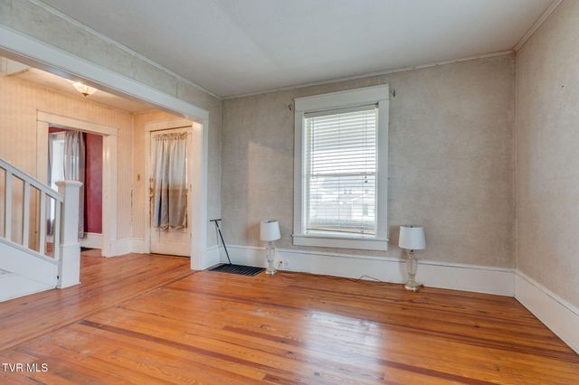 1125 Arlington Avenue, Bristol, VA 24201