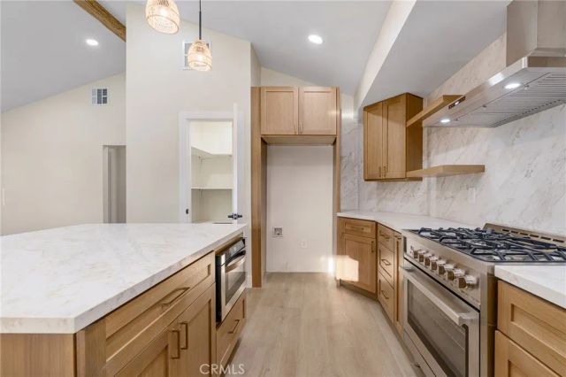 700 W 10th Street, Azusa, CA 91702