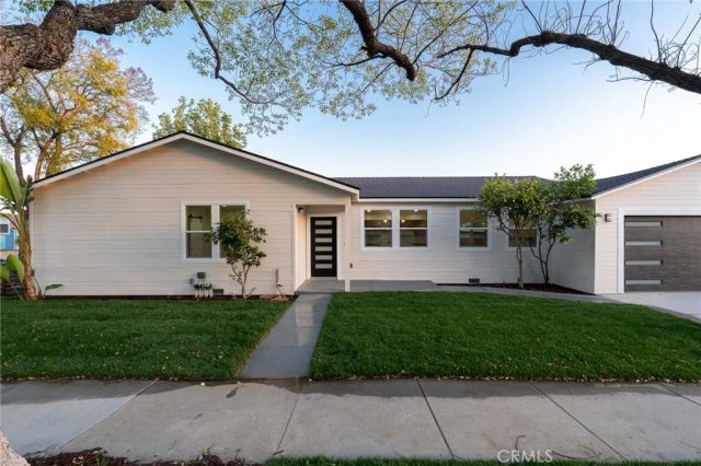 700 W 10th Street, Azusa, CA 91702