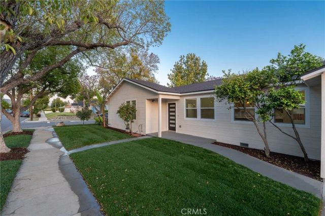 700 W 10th Street, Azusa, CA 91702