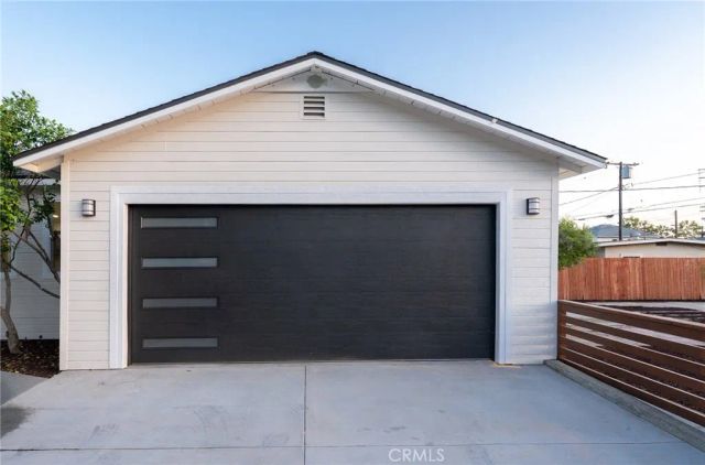 700 W 10th Street, Azusa, CA 91702