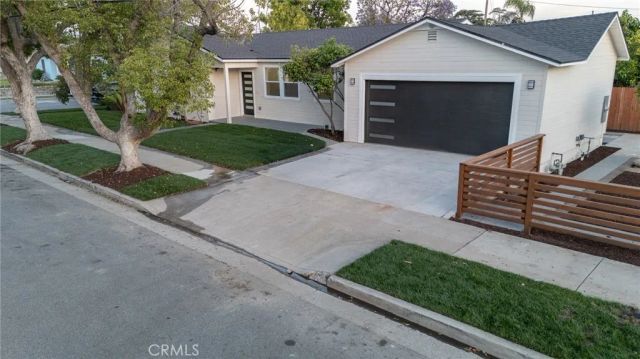 700 W 10th Street, Azusa, CA 91702
