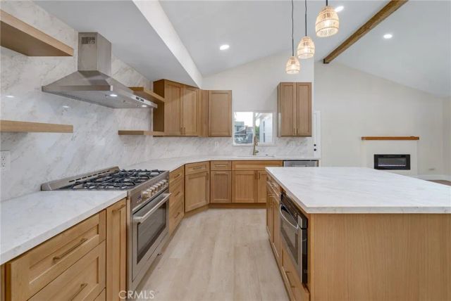 700 W 10th Street, Azusa, CA 91702