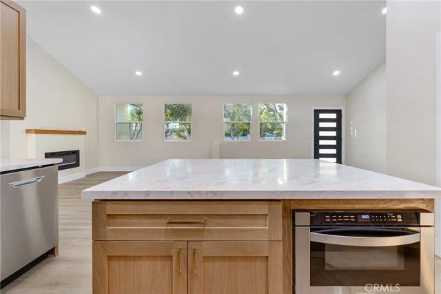 700 W 10th Street, Azusa, CA 91702