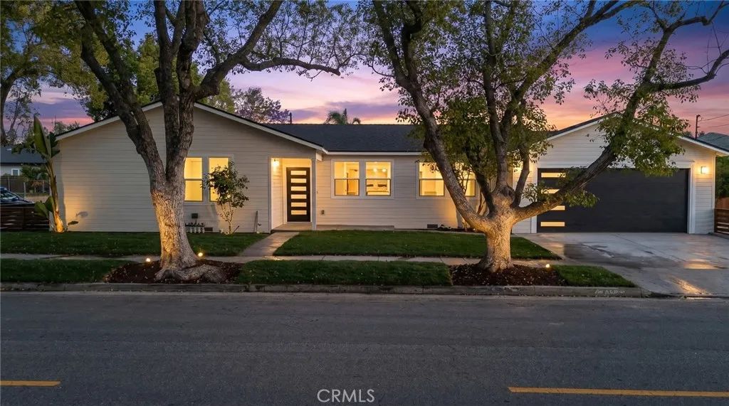 700 W 10th Street, Azusa, CA 91702