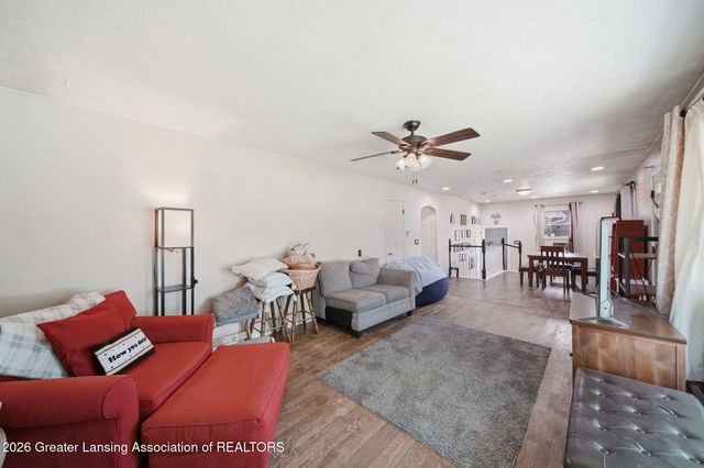 4149 Greenwood Avenue, Holt, MI 48842