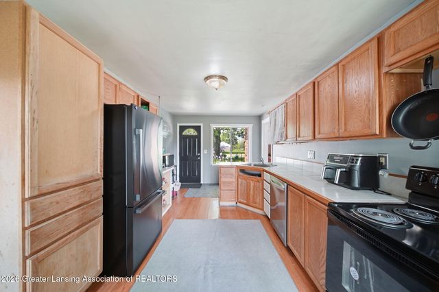 4149 Greenwood Avenue, Holt, MI 48842
