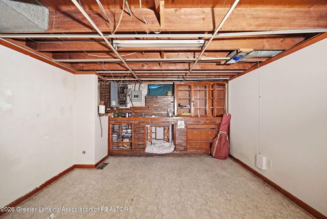 4149 Greenwood Avenue, Holt, MI 48842