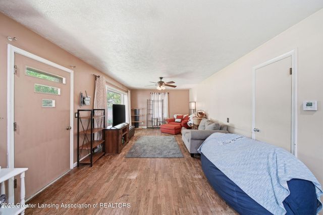 4149 Greenwood Avenue, Holt, MI 48842