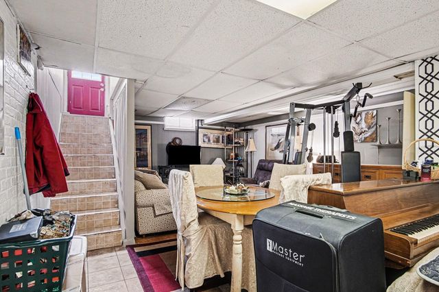 2014 Duiker Avenue NE, Grand Rapids, MI 49505