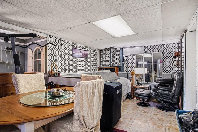 2014 Duiker Avenue NE, Grand Rapids, MI 49505