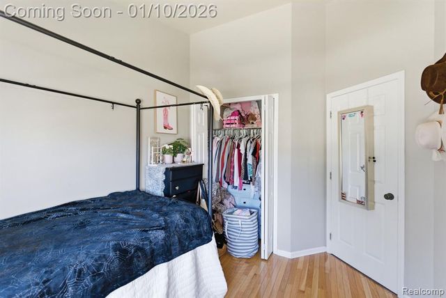 484 Waterbury Court, Belleville, MI 48111