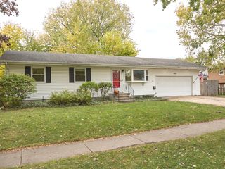 782 Redwood Drive, Aurora, IL 60506